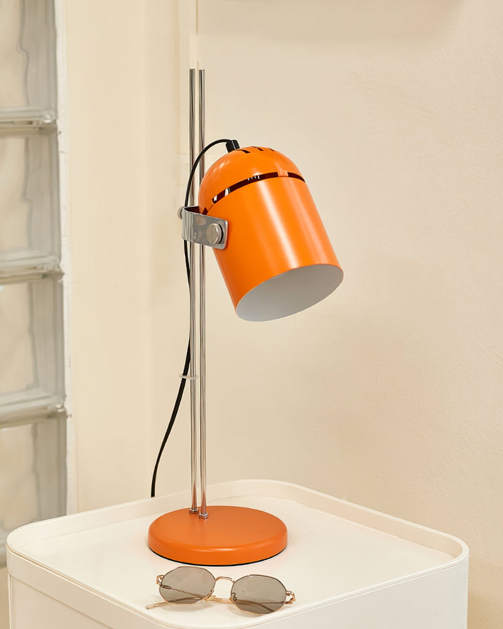 Aureli | Justerbar bordlampe med varmt stemningslys