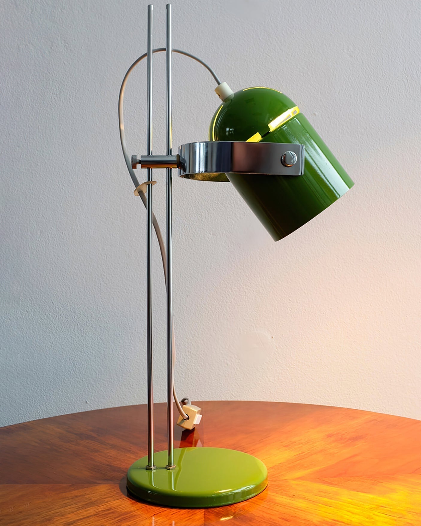 Aureli | Justerbar bordlampe med varmt stemningslys