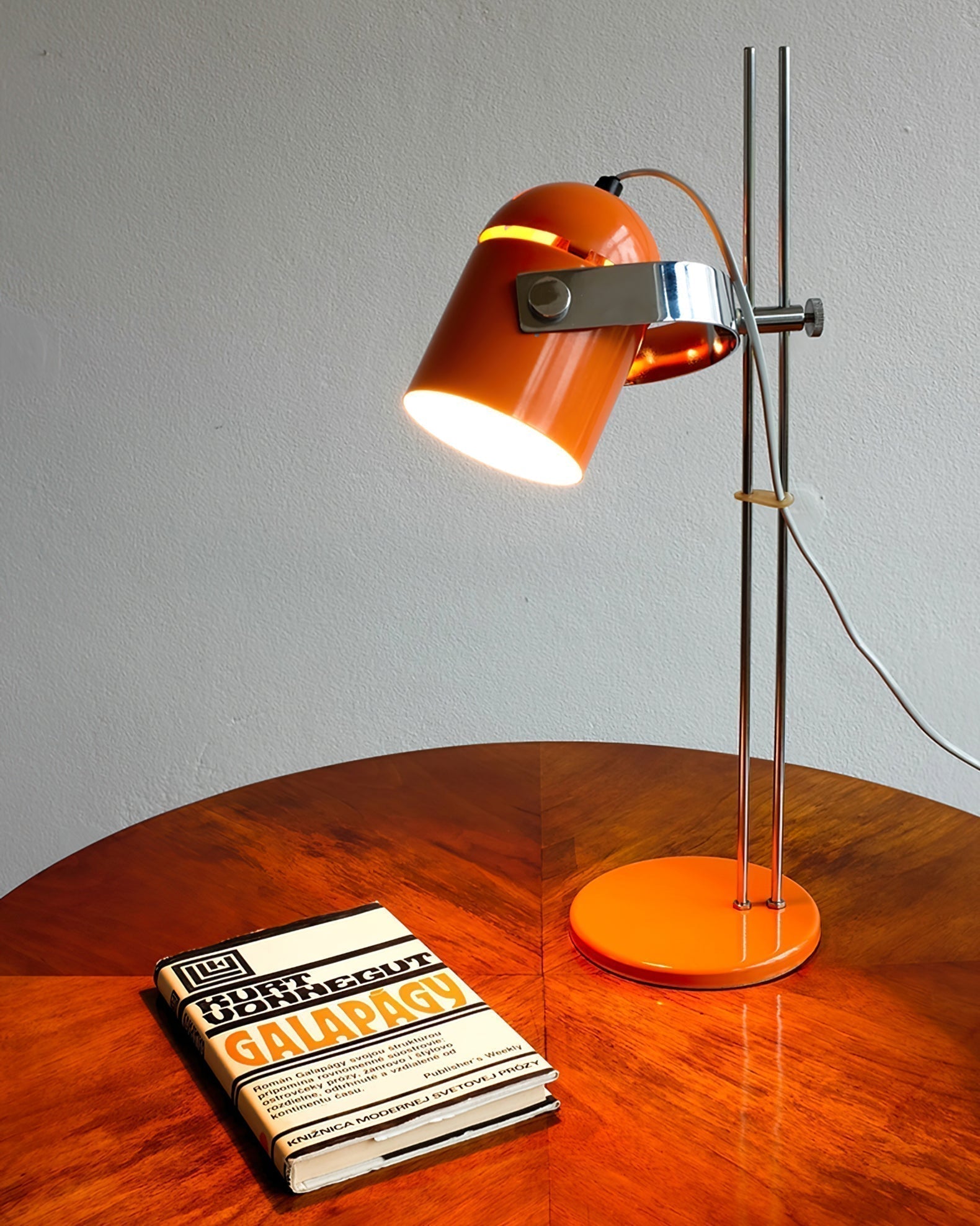 Aureli | Justerbar bordlampe med varmt stemningslys