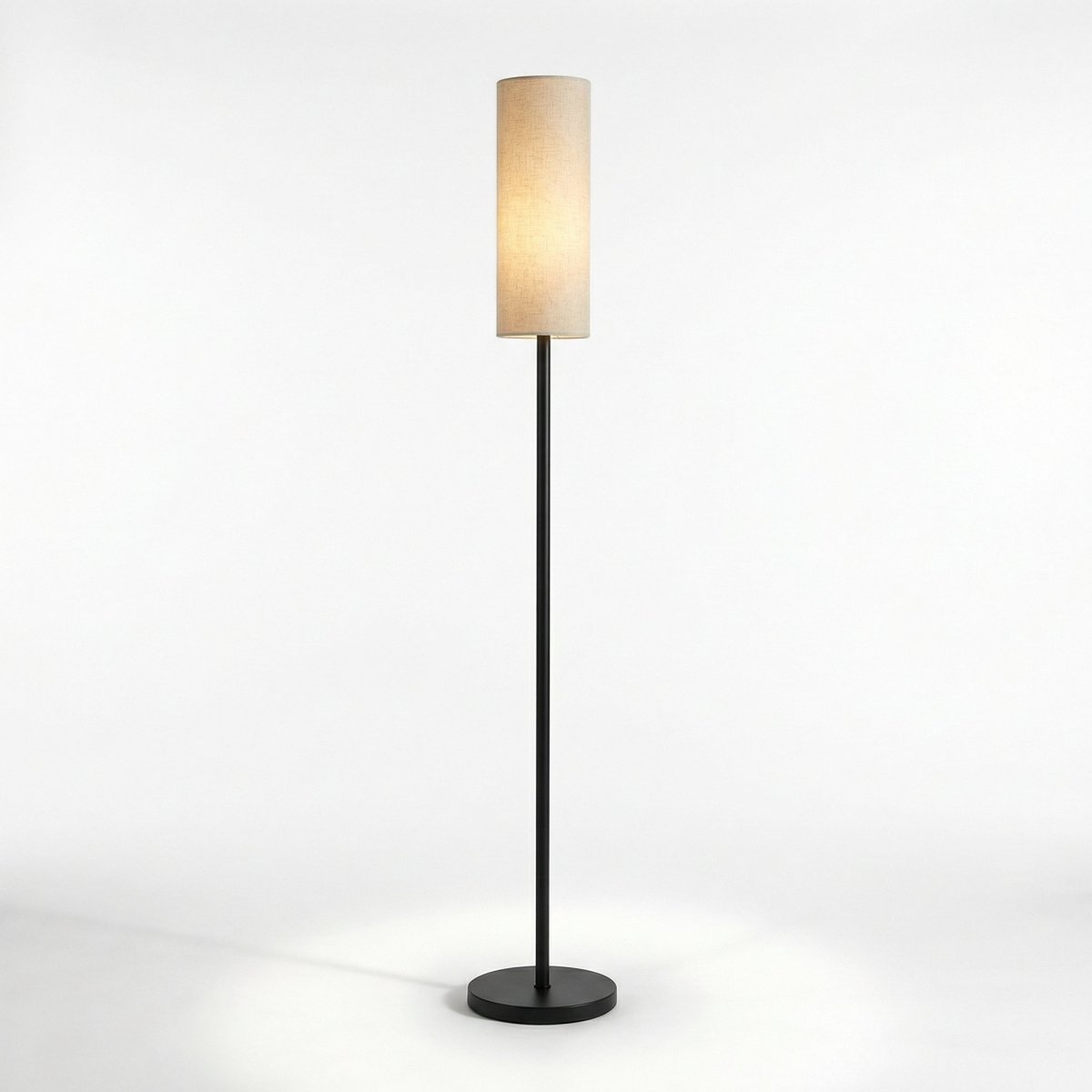 Moderne gulvlampe, stofskærm, justerbar højde