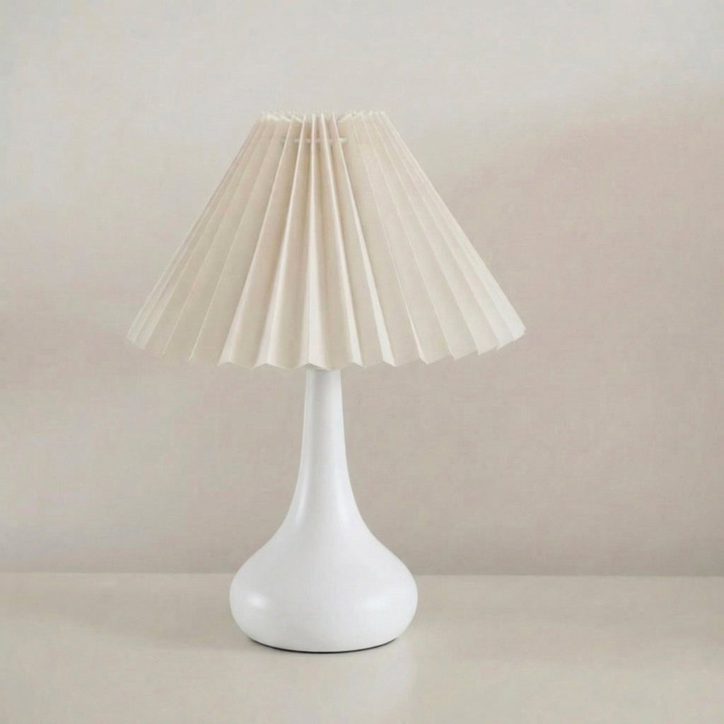 Moderne Tischlampe mit plissiertem Schirm, 14 Zoll Höhe