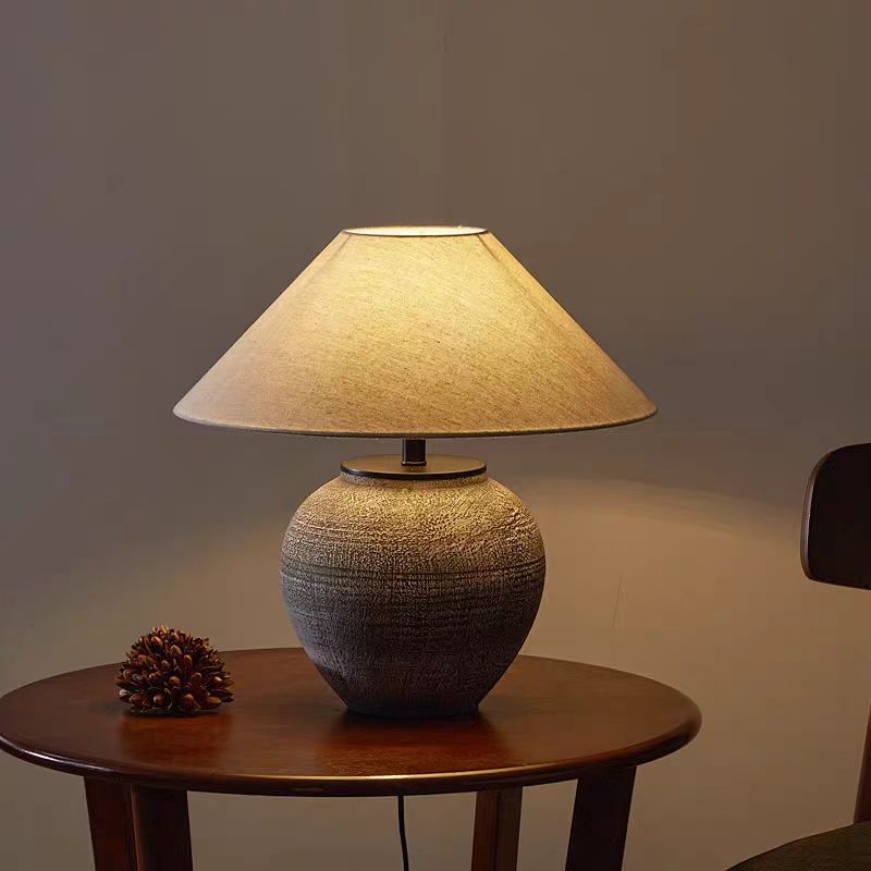 Lunera | Sculptural Ceramic Lamp | Orntli