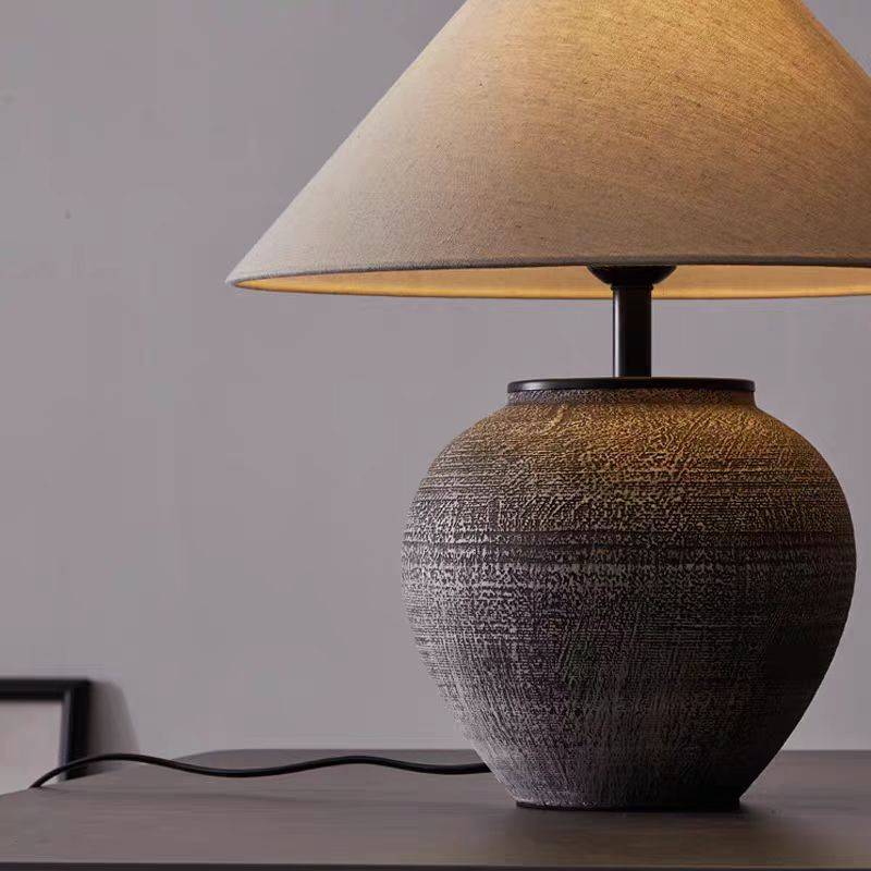 Lunera | Sculptural Ceramic Lamp | Orntli