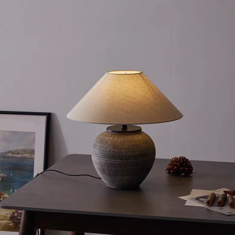 Lunera | Sculptural Ceramic Lamp | Orntli