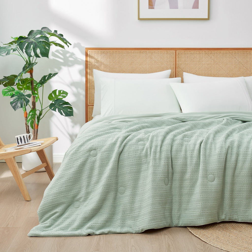 Cozy Bliss | Comforter with Natural Fiber Waffle Design | Lightweight & Eco-Friendly Bedding for Hot Sleepers 2