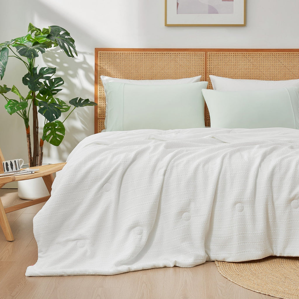 Cozy Bliss | Comforter with Natural Fiber Waffle Design | Lightweight & Eco-Friendly Bedding for Hot Sleepers 5
