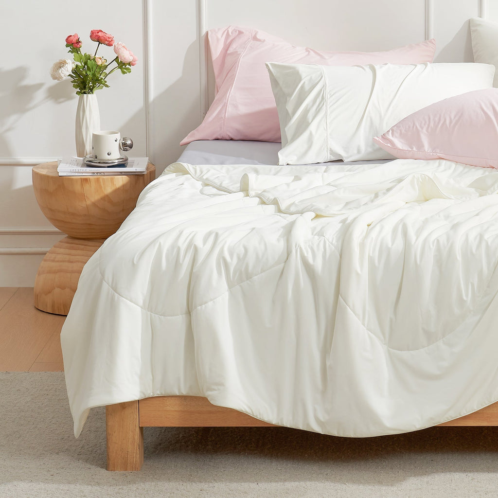Cozy Bliss | Cooling Comforter with Japanese Arc-Chill Fabric | Lightweight & Breathable for Hot Sleepers 2