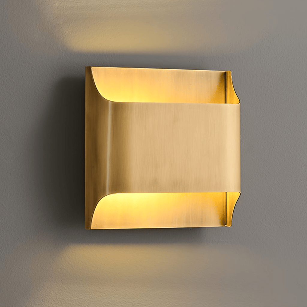 Messing-Wandleuchte mit sanftem LED-Bogen für Flure und Wohnzimmer