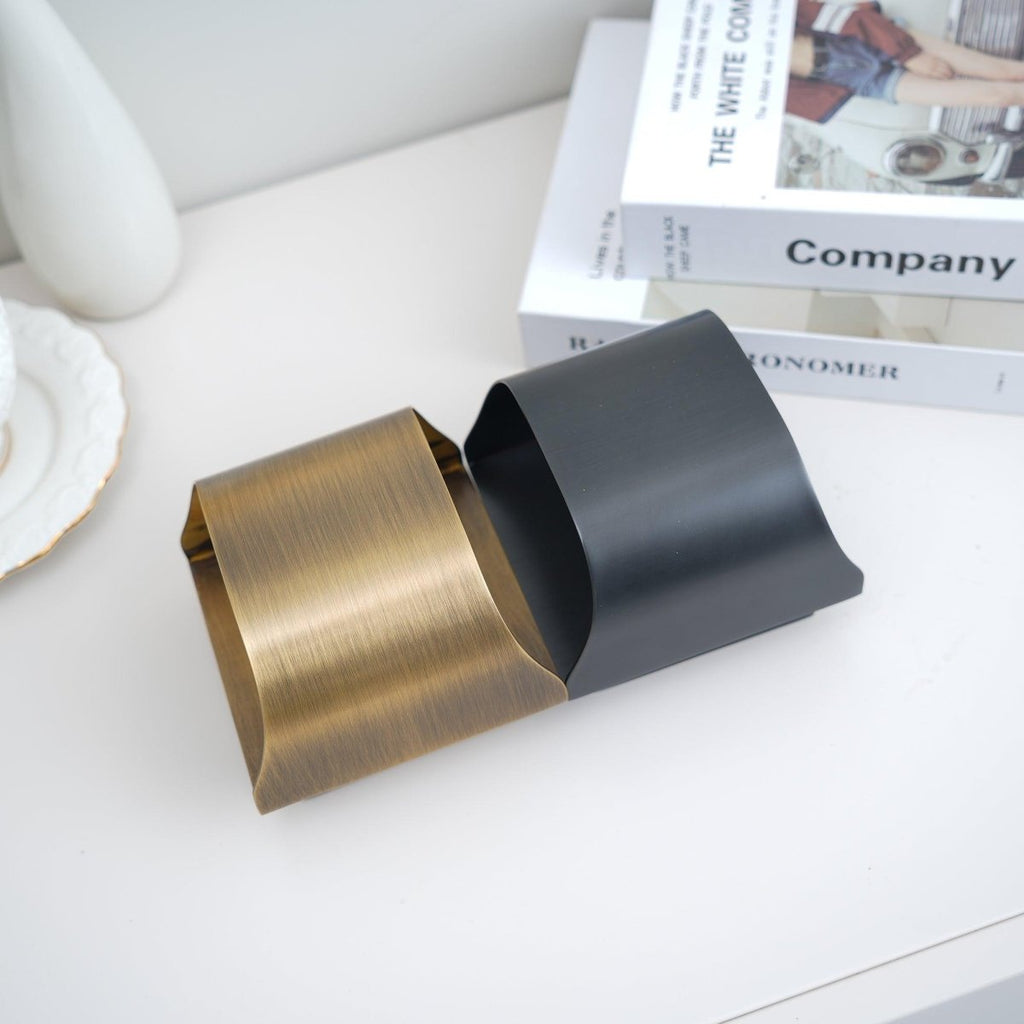 Messing-Wandleuchte mit sanftem LED-Bogen für Flure und Wohnzimmer