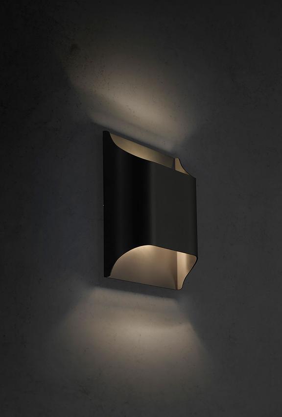 Messing-Wandleuchte mit sanftem LED-Bogen für Flure und Wohnzimmer