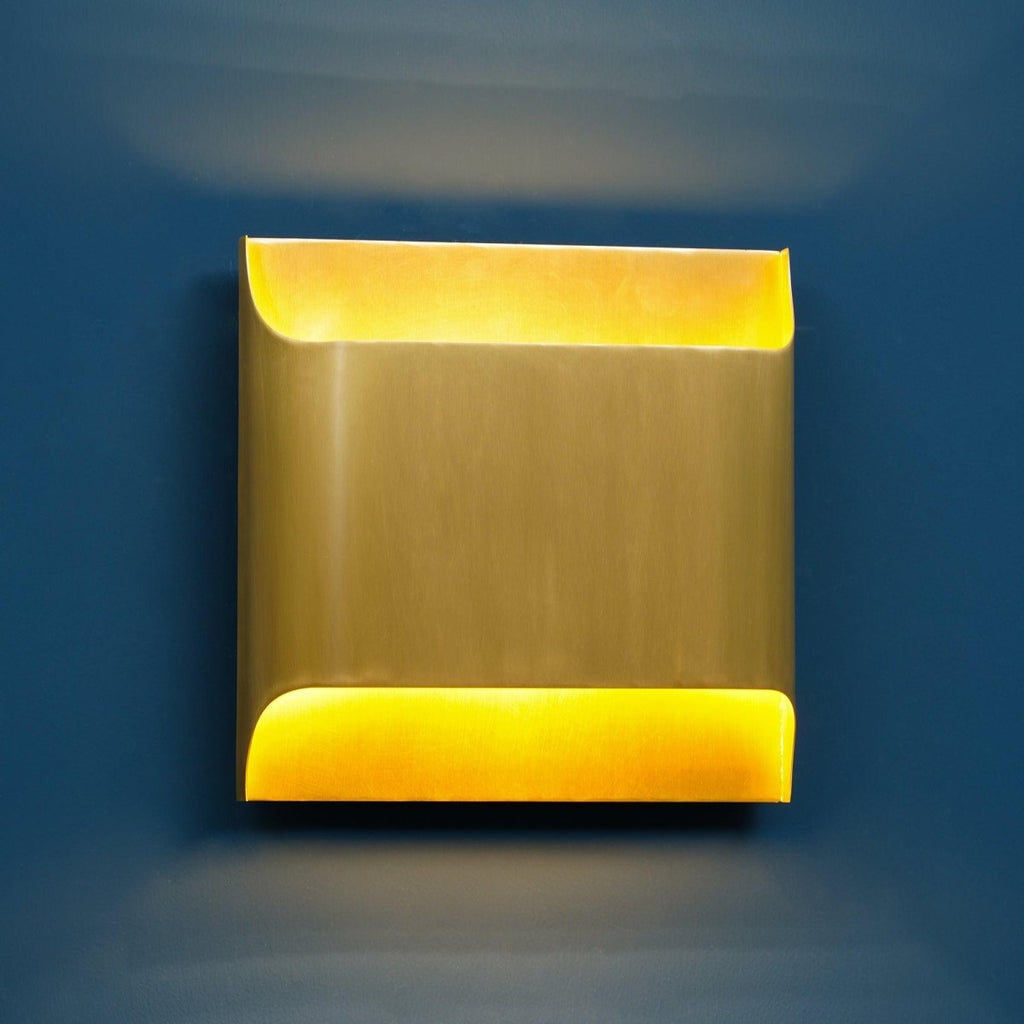 Messing-Wandleuchte mit sanftem LED-Bogen für Flure und Wohnzimmer