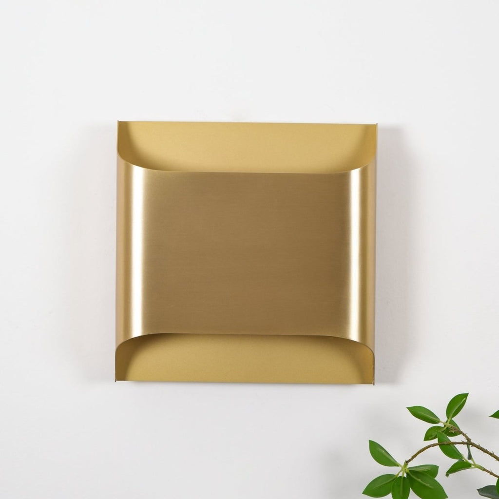 Messing-Wandleuchte mit sanftem LED-Bogen für Flure und Wohnzimmer