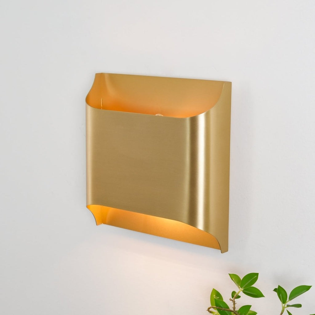 Messing-Wandleuchte mit sanftem LED-Bogen für Flure und Wohnzimmer