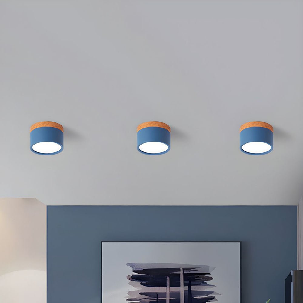 Plafonnier cylindrique effet bois avec montage affleurant