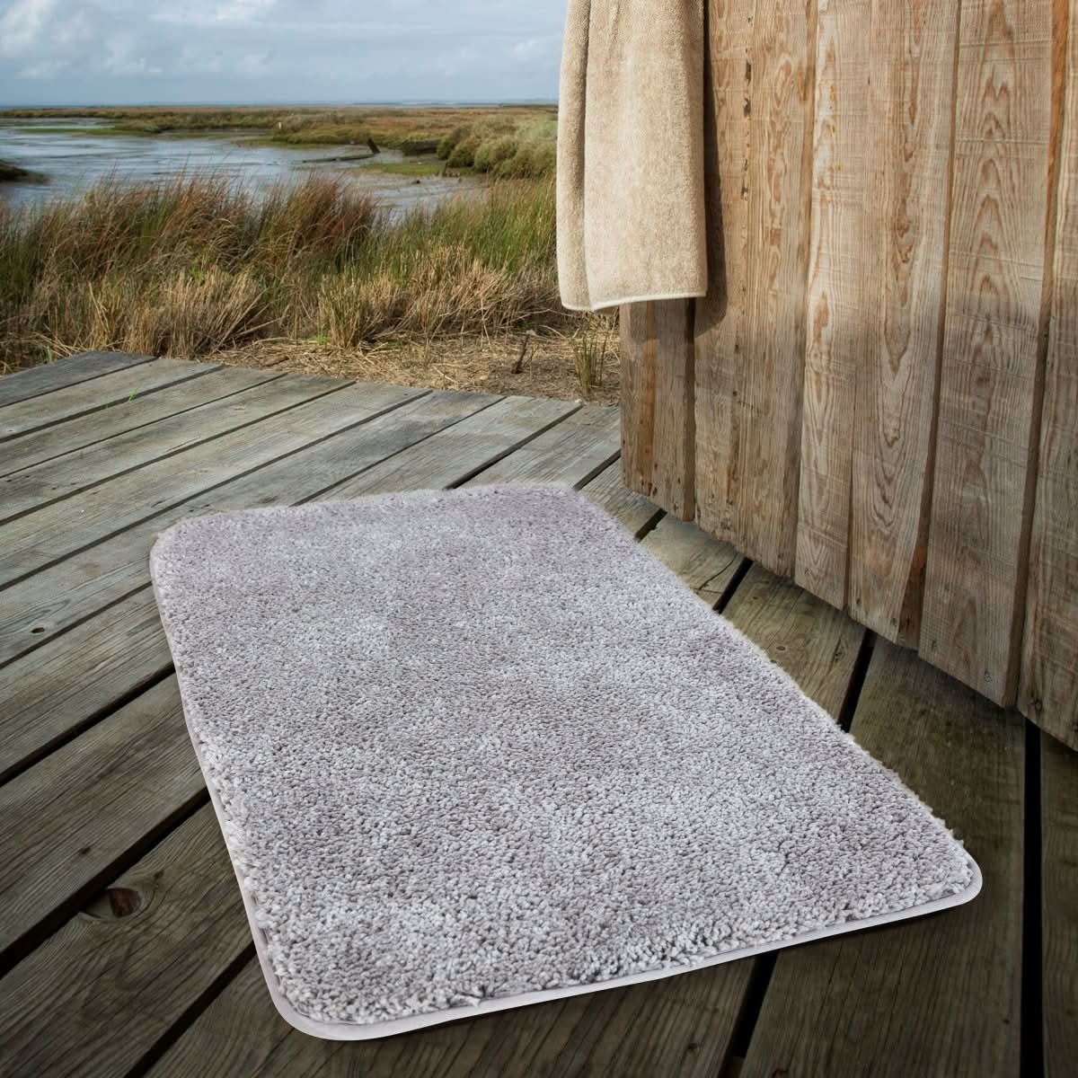NovaShore UltraSoft Microfiber Bath Mat Quick-Dry Non-Slip For Modern Bathrooms