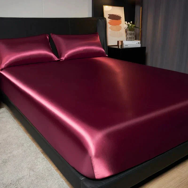 CoolSilk is-silke satenglaken med elastisk passform for varme sovende