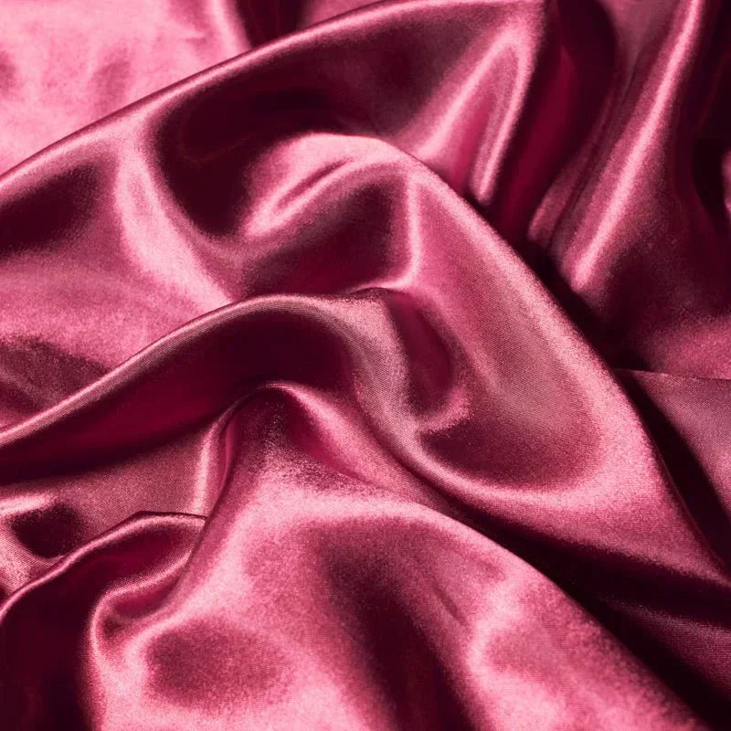 CoolSilk is-silke satenglaken med elastisk passform for varme sovende