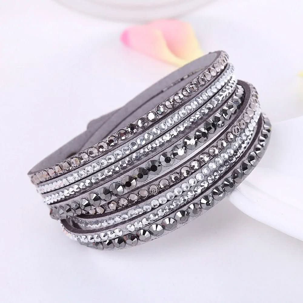 Bracciale Avvolgente Glamour con Cristalli per Donna in Finta Pelle e Multirighe di Strass
