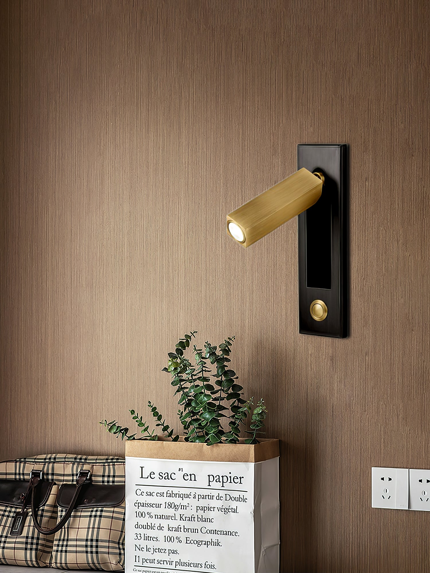 Vestavné – zabudované nástěnné světlo na noc /lampa