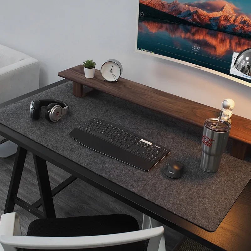 LumenPad Filz-Schreibtischunterlage für Gaming und Arbeit mit rutschfester Wolloberfläche