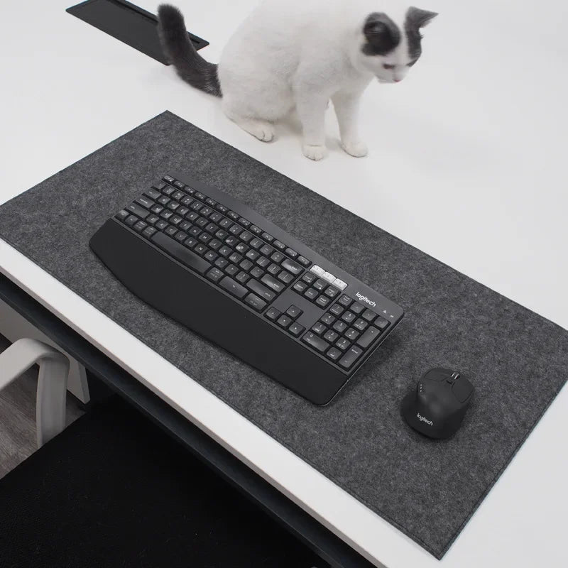 LumenPad Filz-Schreibtischunterlage für Gaming und Arbeit mit rutschfester Wolloberfläche