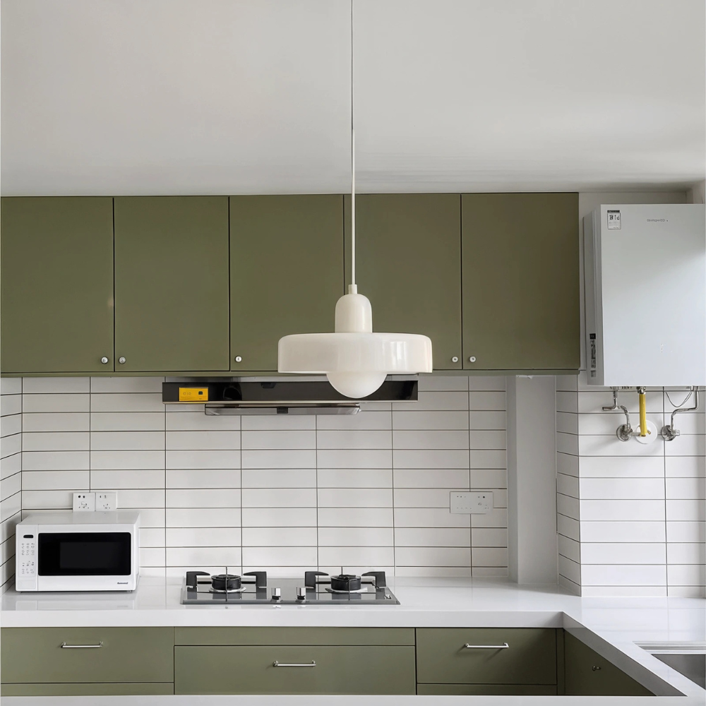 Astraeon Deckenlampe aus bauhaus-inspiriertem farbigem Glas für den Innenbereich