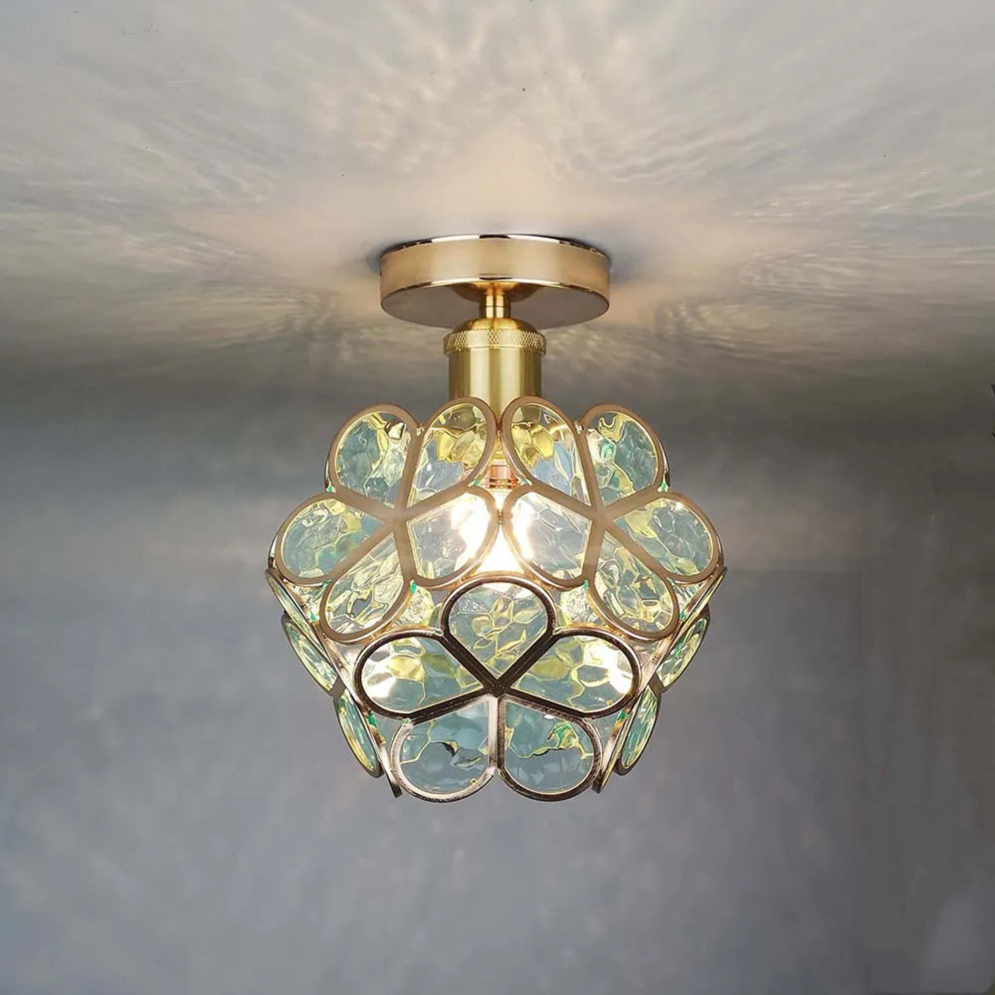 Blomstret krystall taklampe | Kunstnerisk glass eleganse