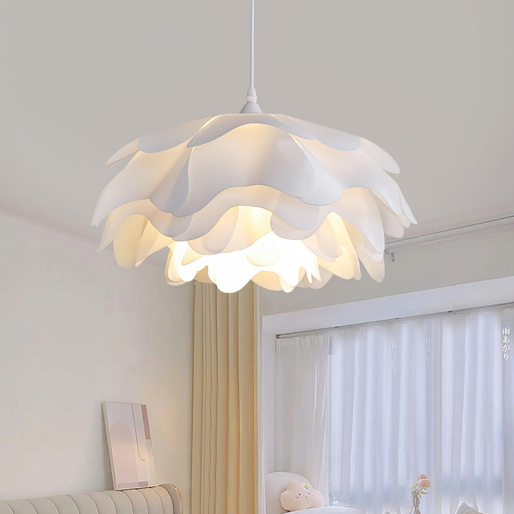 Blossom-Shaped White Pendant Light | Orntli