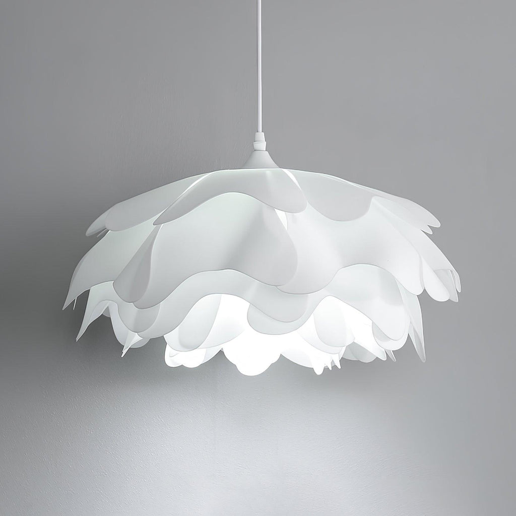 Blossom-Shaped White Pendant Light | Orntli