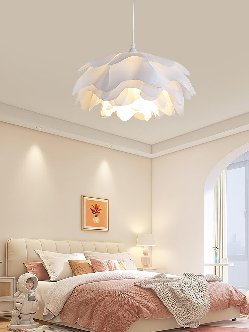 Blossom-Shaped White Pendant Light | Orntli