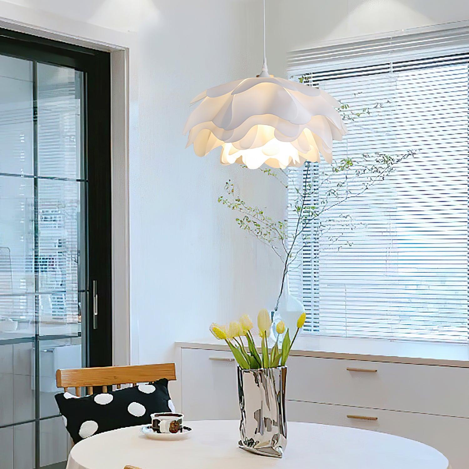 Blossom-Shaped White Pendant Light | Orntli