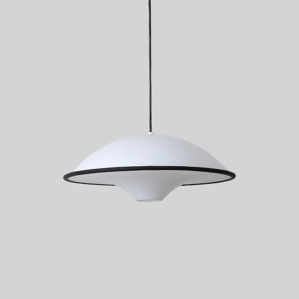 Novara | Minimalistisk UFO pendellampe med svart kant