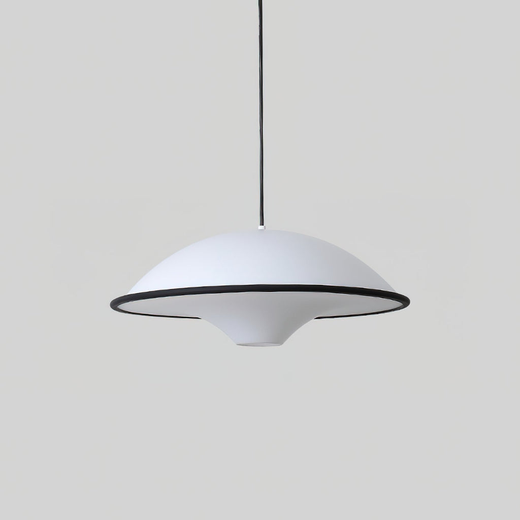 Novara | Minimalistisk UFO pendellampe med svart kant