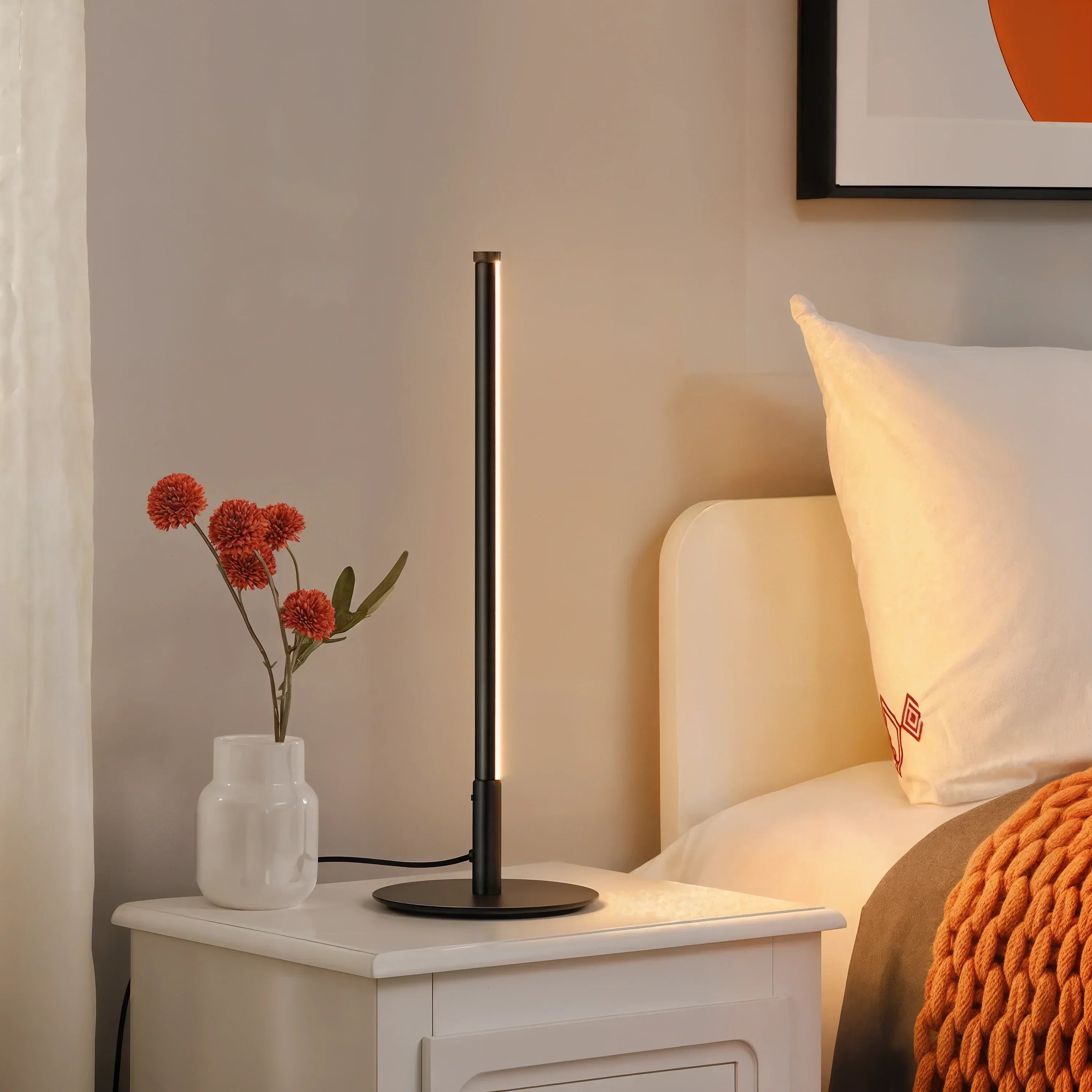 Gylden LED bordlampe for soverom og stue dekorasjon