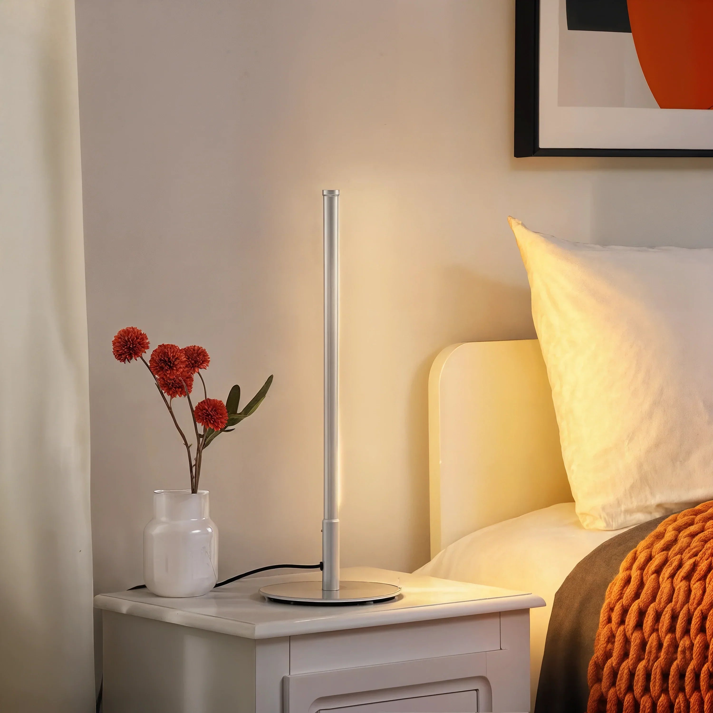 Gylden LED bordlampe for soverom og stue dekorasjon