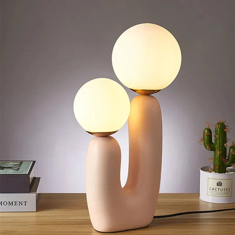AuroraLume bordlampe med doble G9 LED-pærer og opp/ned skjerm