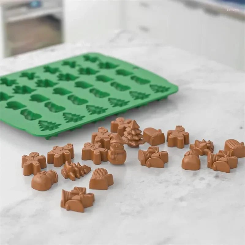 Stampi per biscotti di Natale antiaderenti Northstar per famiglie di pasticceri con Babbo Natale, pupazzo di neve e albero