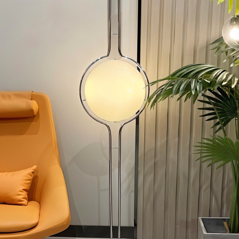 Halo Beam gulv-til-loft lampe