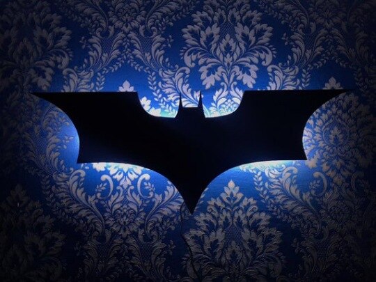 Luz de pared LED de Batman con control remoto inalámbrico y cambio de color