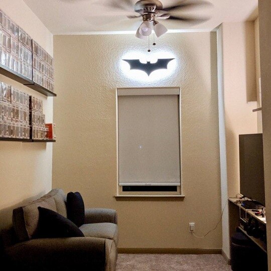 Luz de pared LED de Batman con control remoto inalámbrico y cambio de color