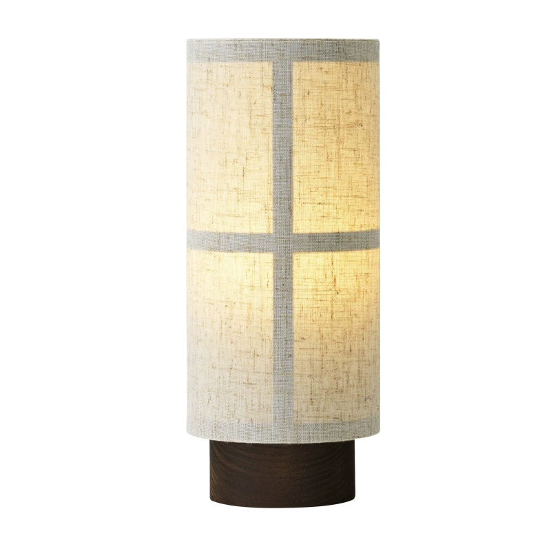 Japanische Seiden-Tischlampe mit Holzfuß von Kiyora | Orntli