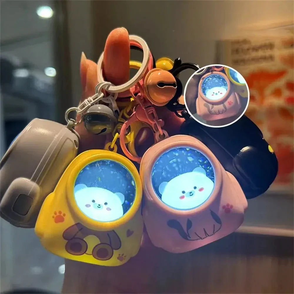 Přívěsek na klíče s ambientním světlem ve tvaru kočičího medvěda astronauta pro každodenní použití