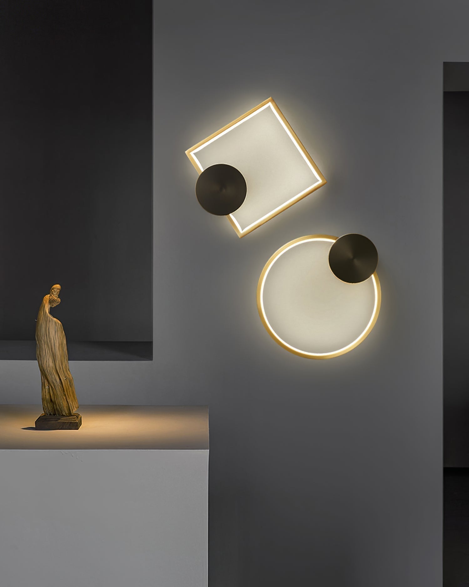 LumiForm | Slank Geometrisk Vegglampe for Moderne Rom