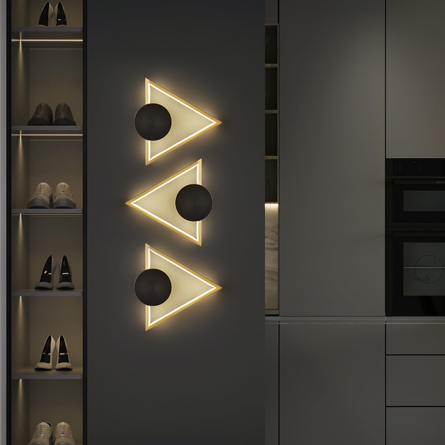LumiForm | Slank Geometrisk Vegglampe for Moderne Rom