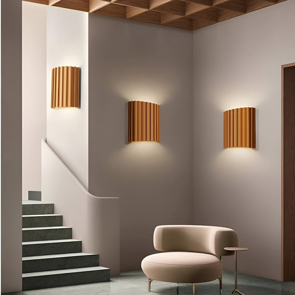 Candeeiro de Parede em Resina às Riscas com Luminária LED Individual para Ambiente