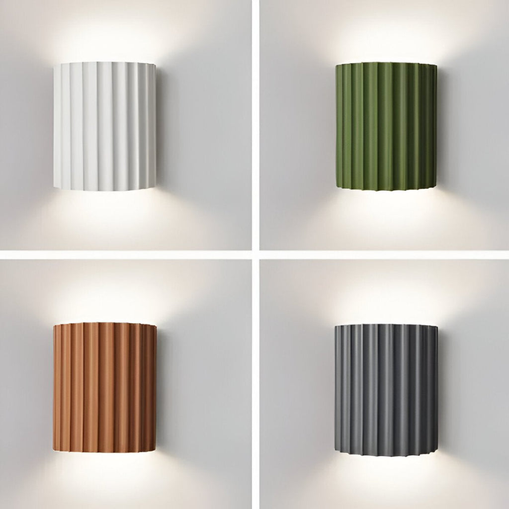 Candeeiro de Parede em Resina às Riscas com Luminária LED Individual para Ambiente