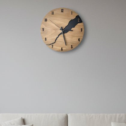 Dřevěné nástěnné hodiny Aurelin Nadčasové kouzlo pro moderní obytné prostory