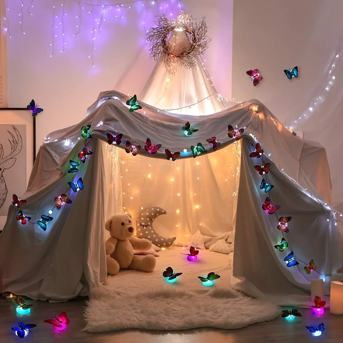 Autocolant de perete fluture 3D cu LED LumaWisp pentru iluminat ambiental de noapte