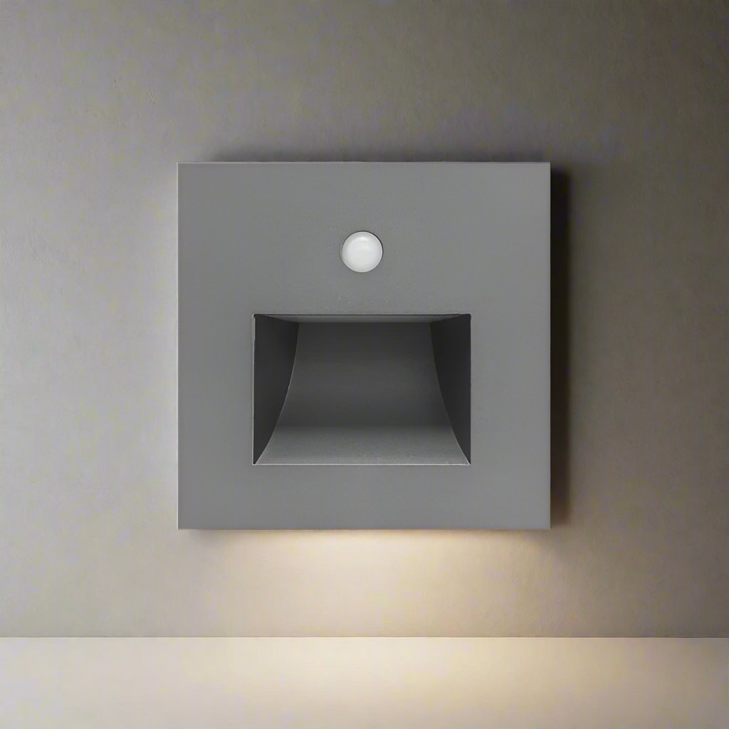 LumaNova LED-Wandlampe mit Bewegungssensor, langlebige Aluminium-Flurleuchte