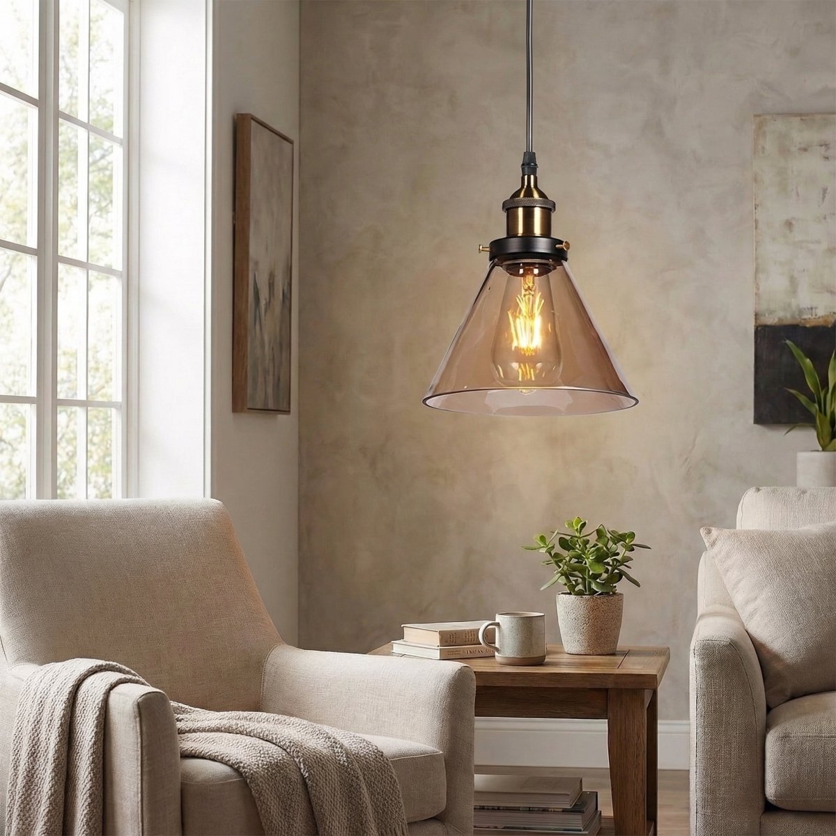 Industrielle Glas-Pendelleuchte mit klarem Schirm und Vintage-Metallfassung